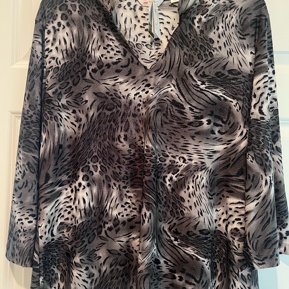 Stylish Gray Animal Print Top